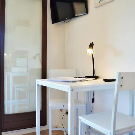 Studio Climatise Avec Loggia Ouest, Parking, Vue Mer Partielle - 4 Couchages A - Fr-1-251-77 * Борм-ле-Мимоза